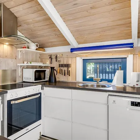 Rathulf - 700m From The Sea By Interhome Nyaraló