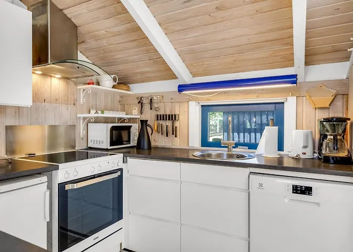 Nyaraló Rathulf - 700m From The Sea By Interhome *